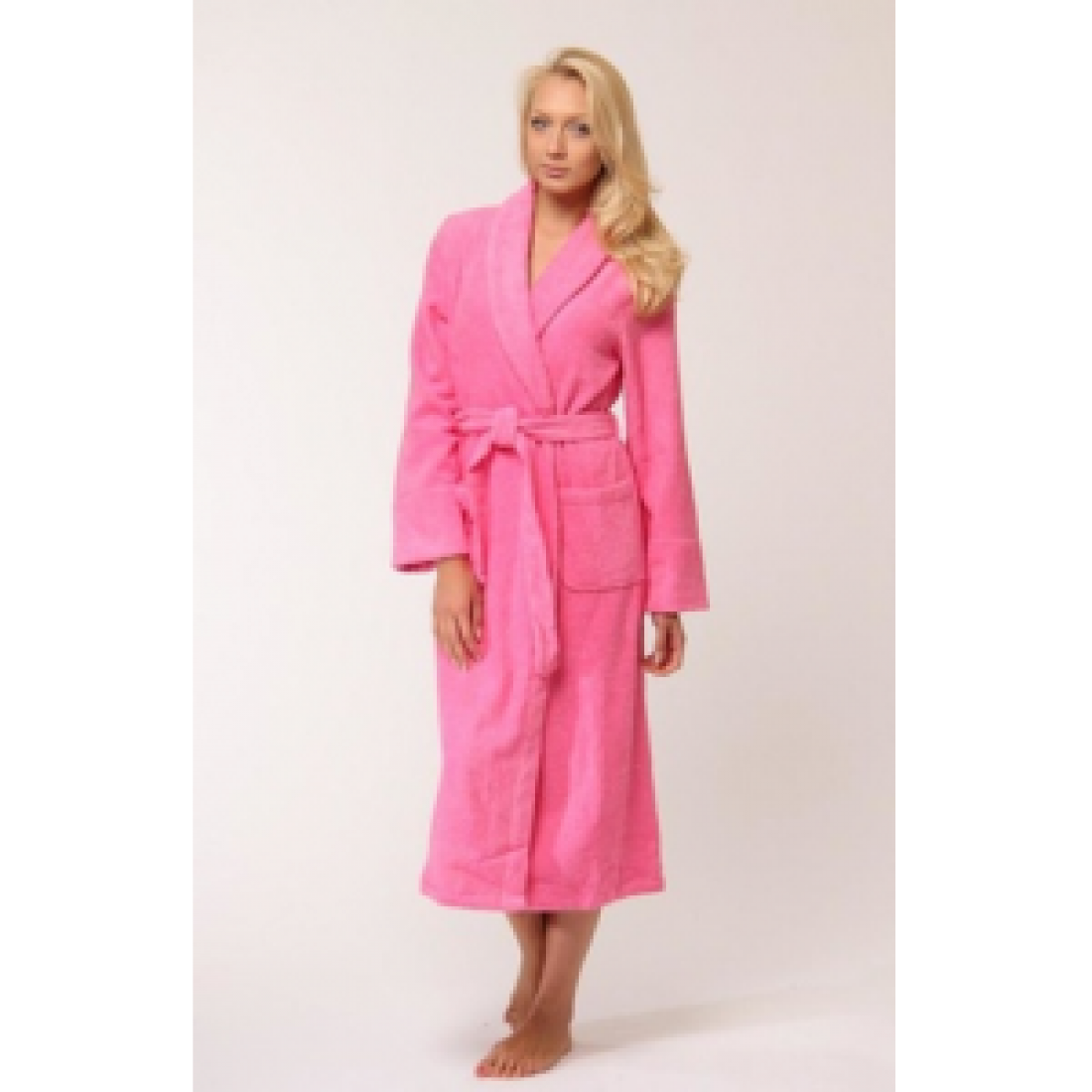 Махровые халаты больших размеров. Махровый халат. Ярко розовый халат из бамбука.